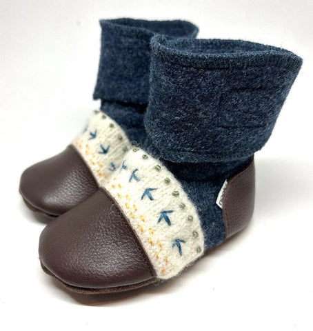 NOOKS BLUE CARIBOU EMBROIDERED WOOL BOOTIES