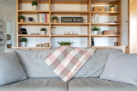 MacAUSLAND WOOLEN THROW/ROSE CHECKER