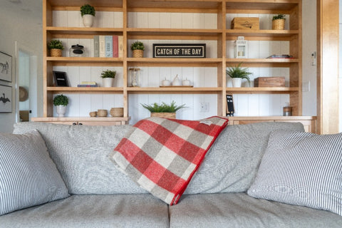 MacAUSLAND WOOLEN THROW/RED CHECKER