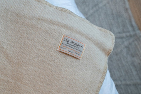 MacAUSLAND WOOLEN THROW/NATURAL WHITE